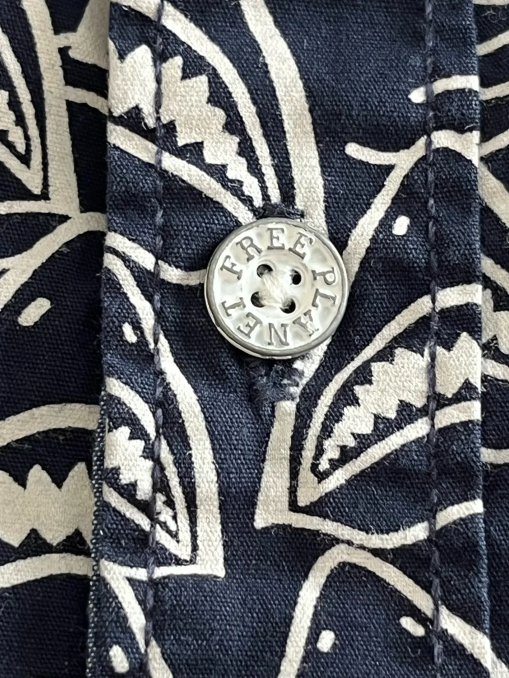Free Planet Boy’s‎ Shark Pattern Casual Button Down Short Sleeve Shirts 14/16